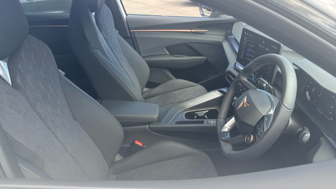 CUPRA Terramar 1.5 eTSI 150 V2 5dr DSG Petrol Hatchback - Image 15